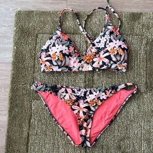 Body Glove swimsuit black and floral design